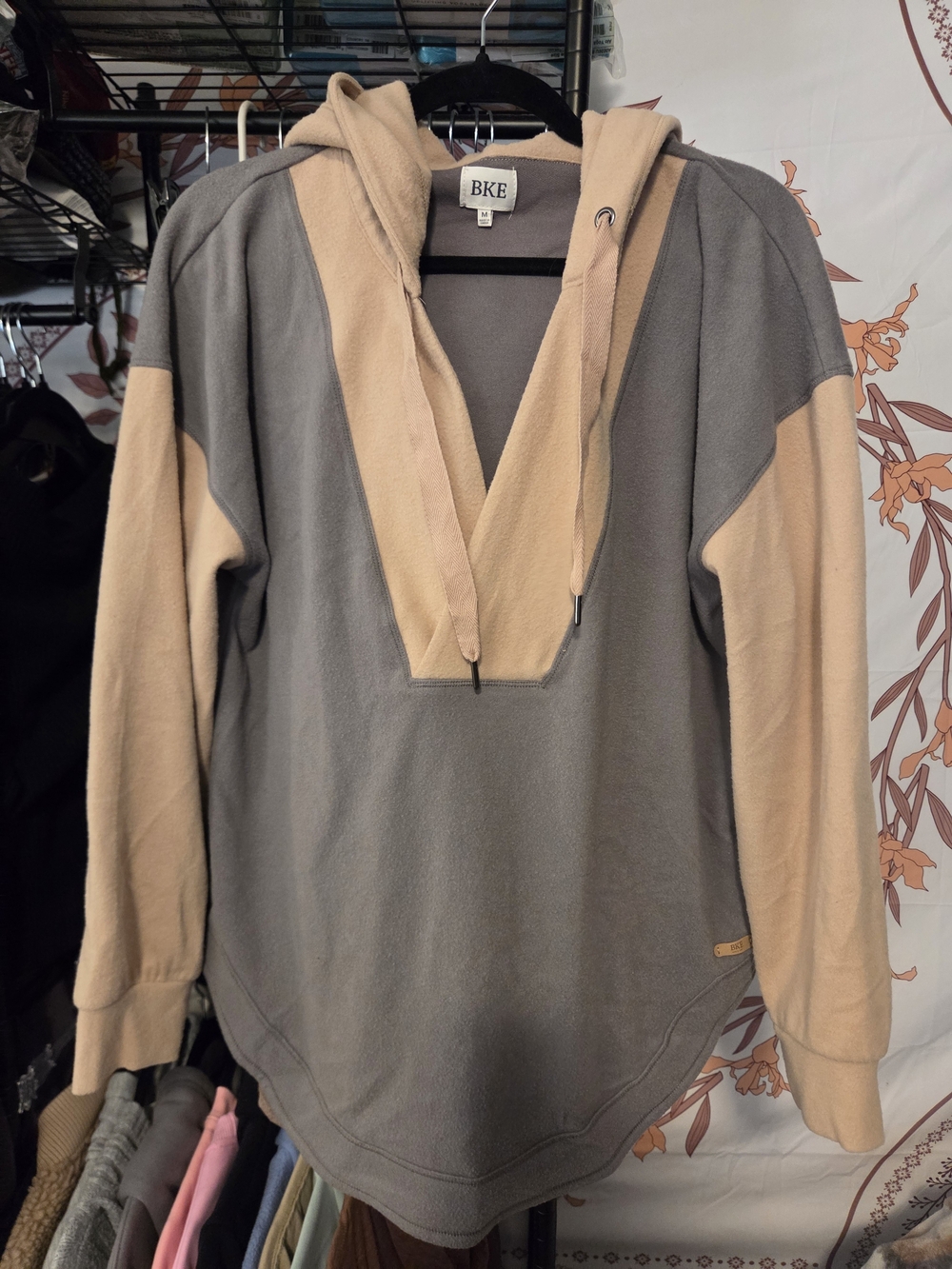 BKE Two-Tone V-Neck Hoodie Sweater - Gray & Beige